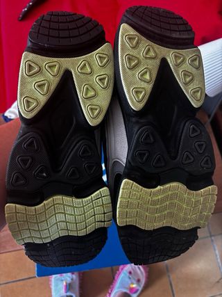 Zapatillas Adidas Ozmillen Talla 40