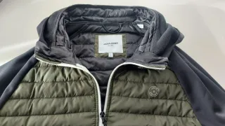 Chaqueta con capucha Jack & Jones nueva, talla L