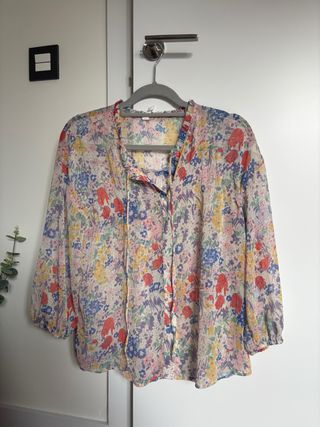 Blusa floral multicolor