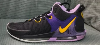 Nike Lebron Witness 7 Negro Púrpura