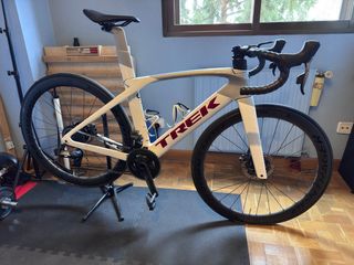 Bicicleta Trek Madone SL 7 eTap 2021
