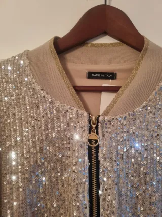 Bomber lentejuelas doradas y plateadas