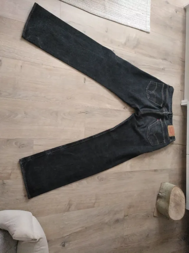 Levi's 501 Jeans Etiqueta Roja. Talla  W33, L36.