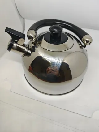 Bollitore acciaio inox manico nero