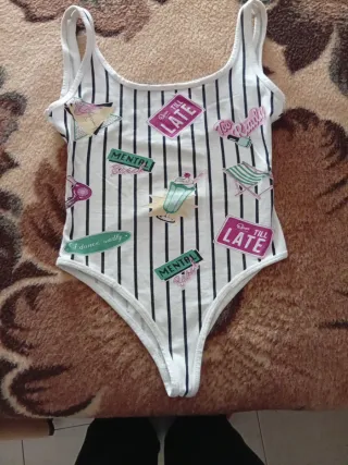 Body rayas blanco y negro con parches