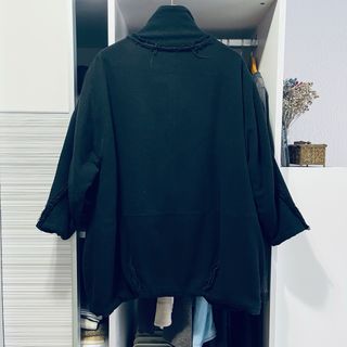 Abrigo Lurdes Bergada Negro Talla L muy completa