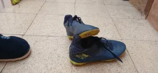 Zapatos de fútbol azules
