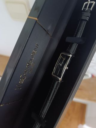 Reloj Yves Saint Laurent con caja