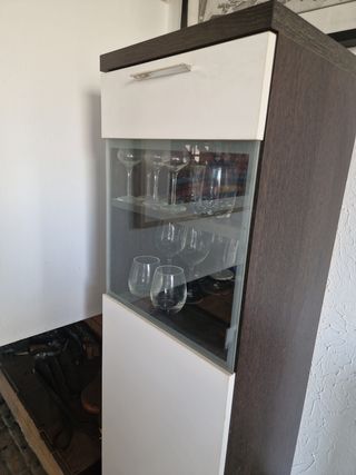 Mueble bar IKEA (madera y cristal)