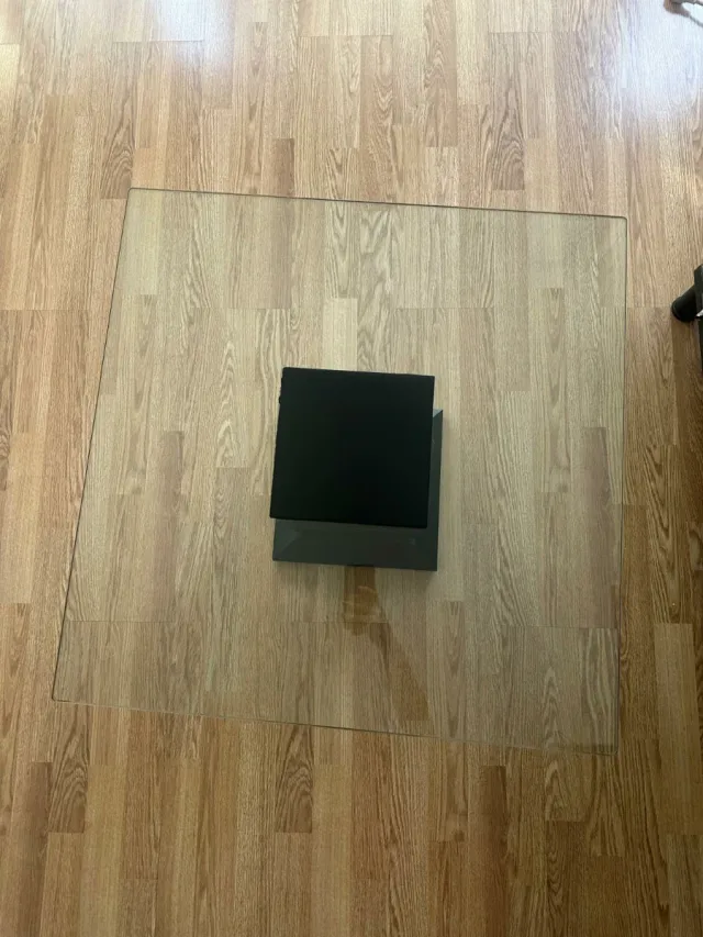 Mesita de centro de cristal