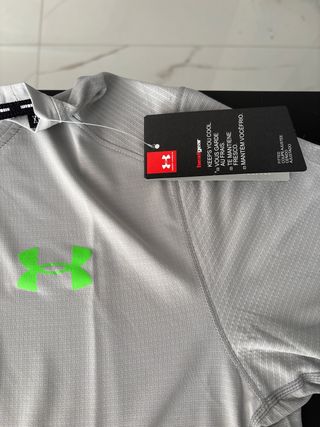 Camiseta Under Armour Compresión Gris