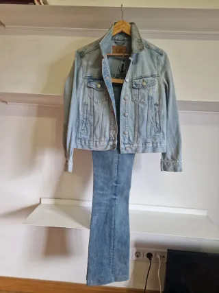 Conjunto Zara Chaqueta Vaquera y Pantalón