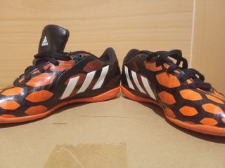 Zapatillas Adidas Gimnasio/Balonmano Talla 32