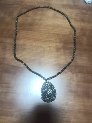 Collar con colgante piedra irregular