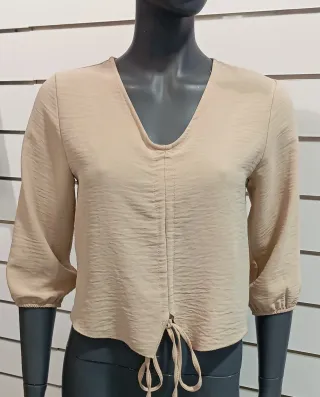 Blusa corta beige