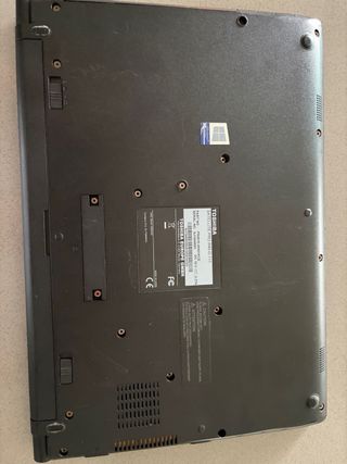 Portátil Toshiba Satellite Pro R40 Negro