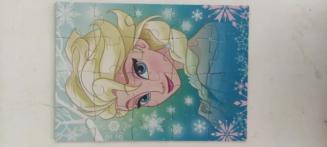4 puzzles frozen; 2 de 20, uno de 24 y uno de 35