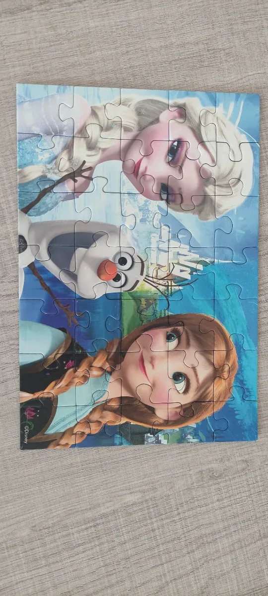 4 puzzles frozen; 2 de 20, uno de 24 y uno de 35