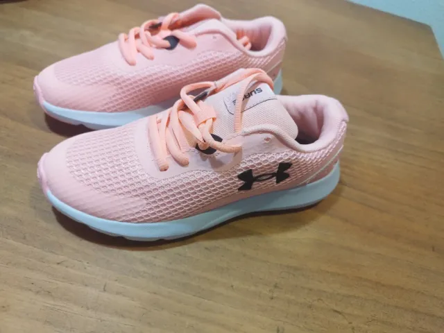 Sneakers Under Armour rosa