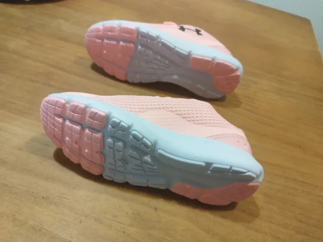 Sneakers Under Armour rosa