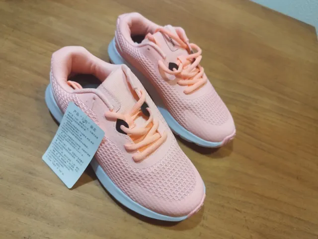 Sneakers Under Armour rosa