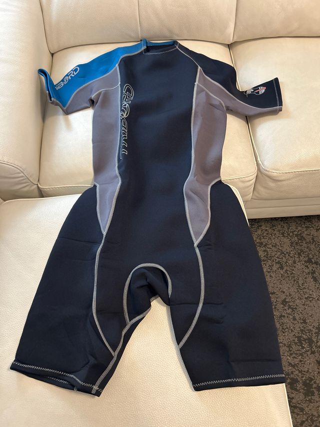 Traje de neopreno talla 44