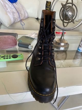 Stivali in pelle Dr. Martens taglia 37 usati pochissimo 