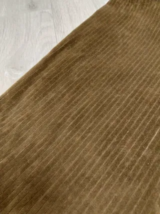 Pantalones indumentaria de pana  hombre