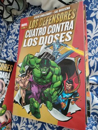 Los defensores Marvel gold