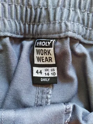 Pantalón de trabajo marca Roly con multibolsillos