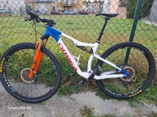 Orbea Oiz M10.