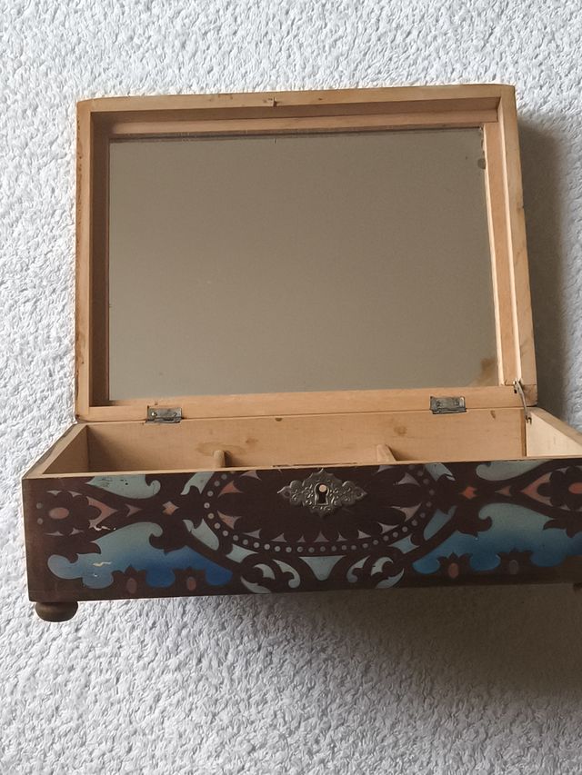 ANTIGUO JOYERO DE MADERA ESTILO ART DECO AÑOS 20