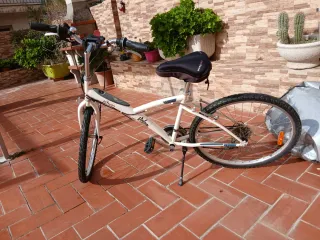 Bicicleta Blanca BTWIN