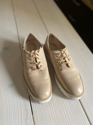 Zapatos planos beige