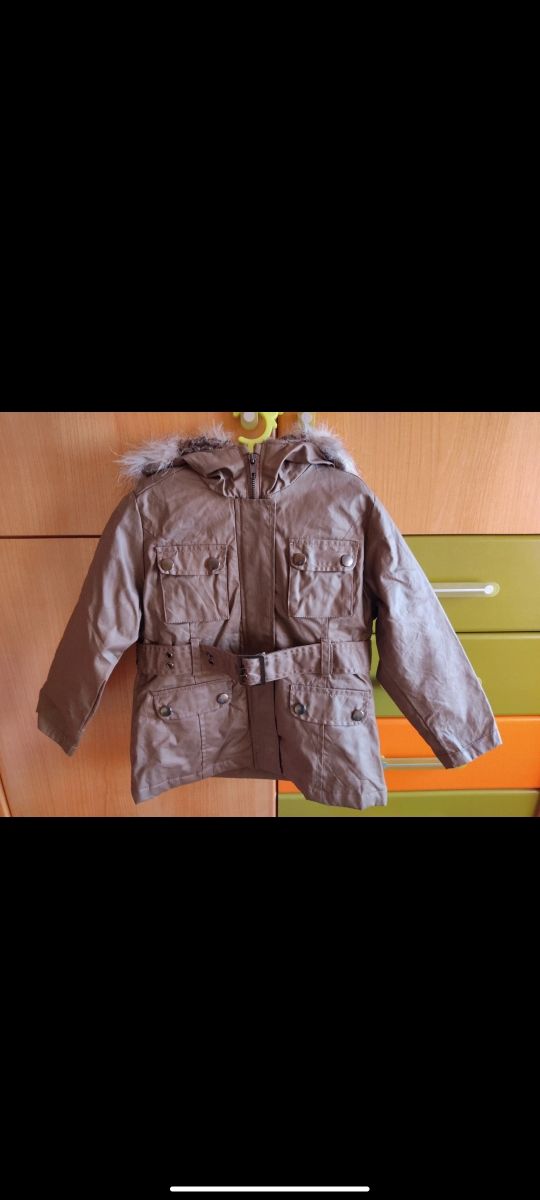 Parka Zara marrón claro niña 3/4 años