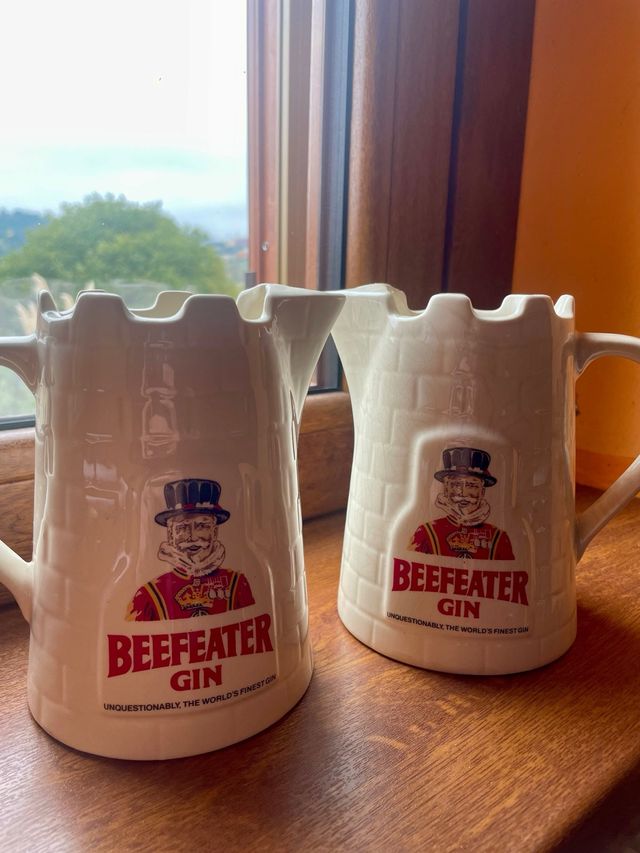 Set 2 caraffe Beefeater Gin