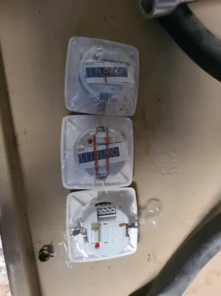 3 Interruptores Blancos