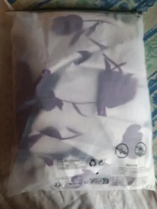 Vestido morado y blanco floral