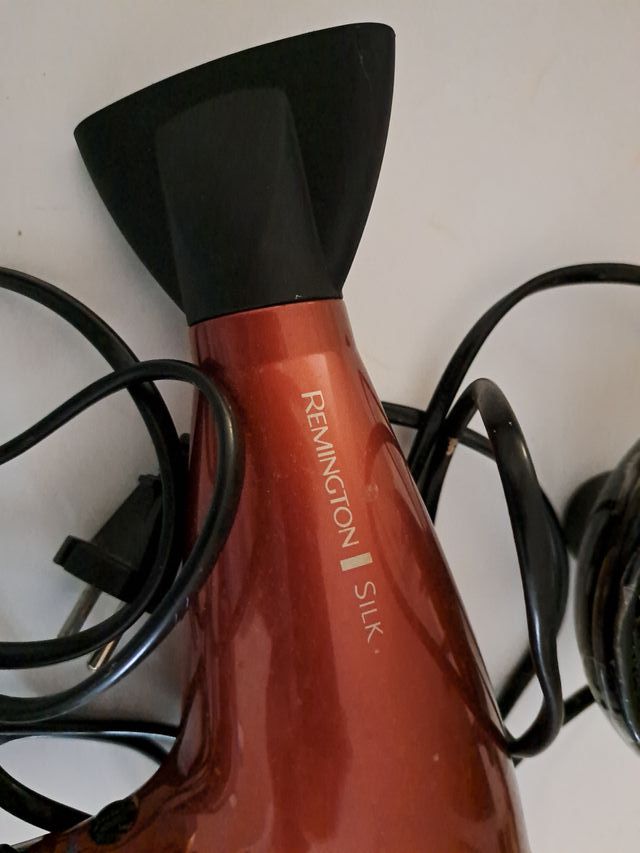 Secador de pelo Remington Silk Rojo