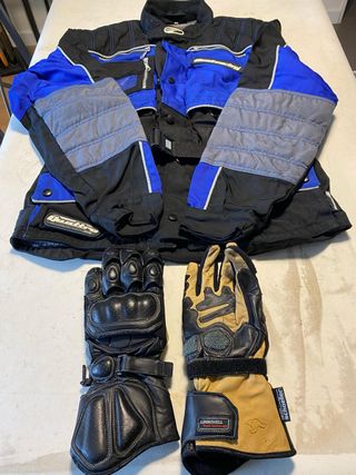 Conjunto Ropa Moto Chaqueta y Guantes