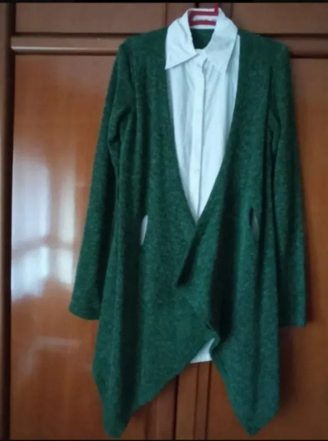 Camisola verde y blanca  M/L