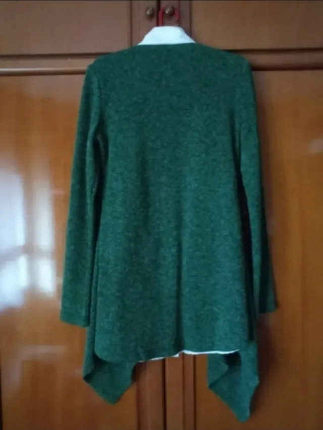 Camisola verde y blanca  M/L