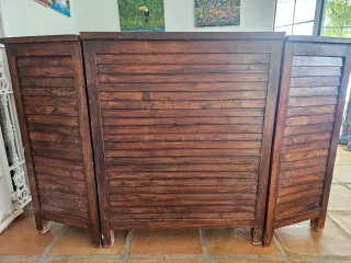 Bar de madera de palisandro