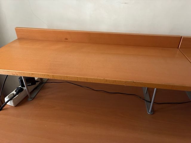 Mesa de despacho madera y metal