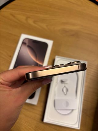 iPhone 16 Pro Max 256GB Dorado