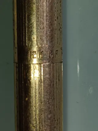 Bolígrafo bañado en oro