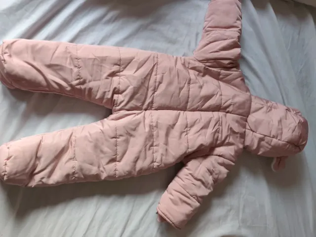 Abrigo rosa niña con capucha y orejitas