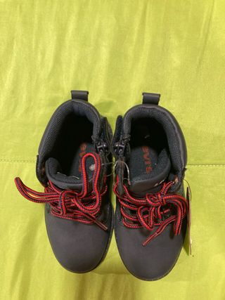 Botines Levi's Niños Azul Cordones Rojos talla 25