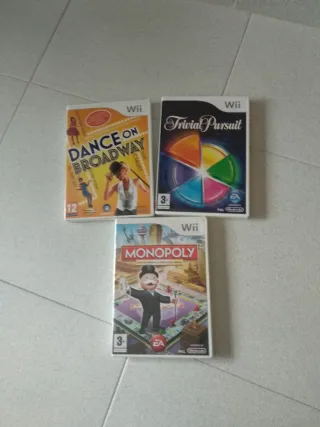 Juegos Wii: Monopoly, Trivial Pursuit, Dance