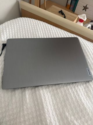 Portátil Lenovo IdeaPad 3 Gris
